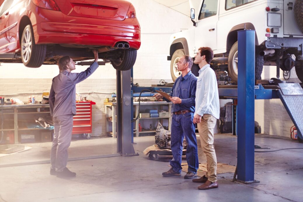 Difference Between Auto Body Repair and Mechanical Repair